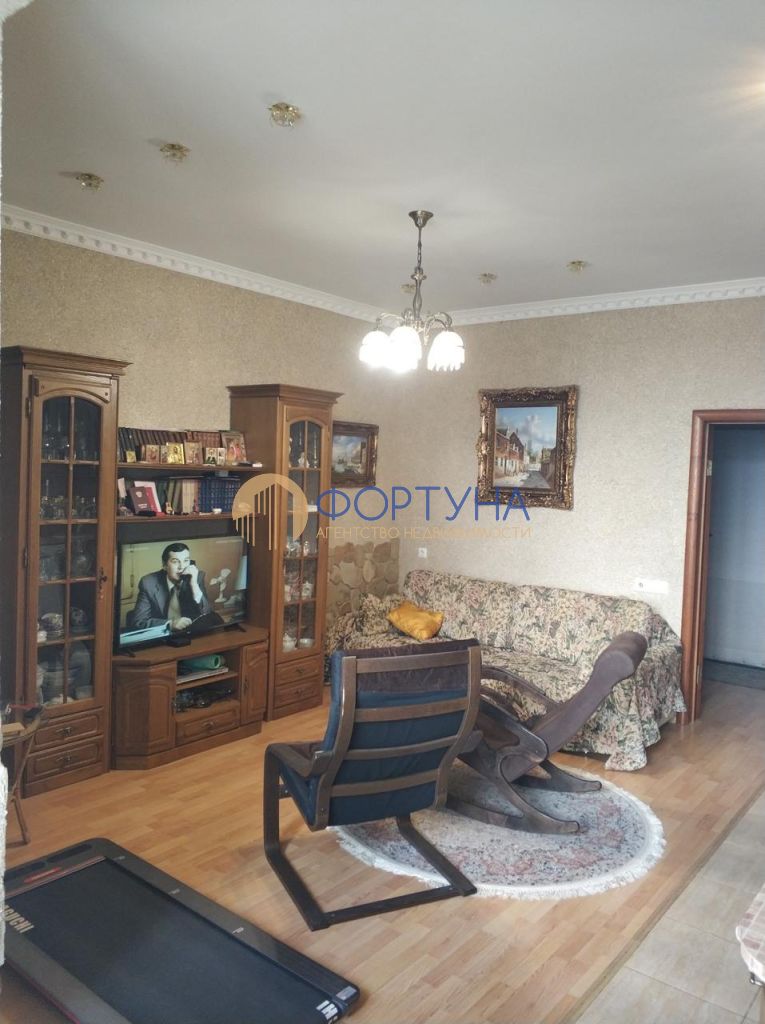 Продажа 2-комнатной квартиры, Белгород, Свято-Троицкий б-р,  15