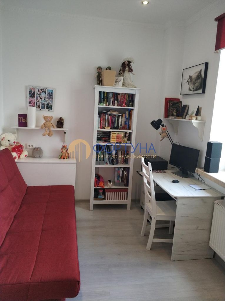 Продажа 2-комнатной квартиры, Белгород, Свято-Троицкий б-р,  15