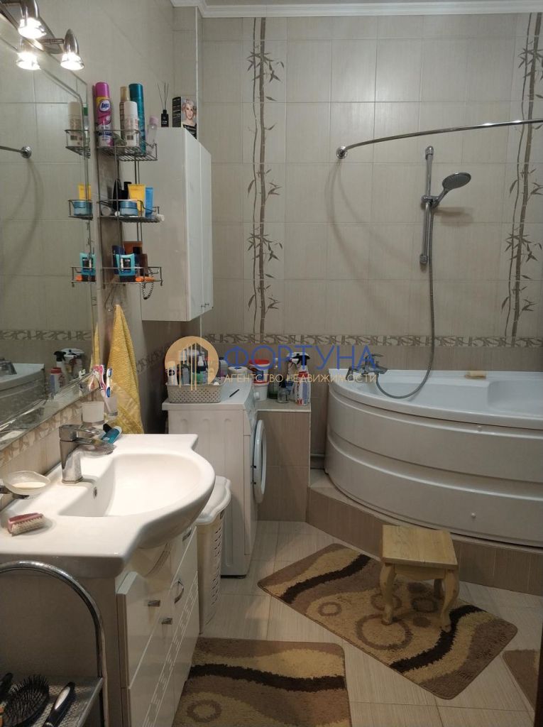 Продажа 2-комнатной квартиры, Белгород, Свято-Троицкий б-р,  15