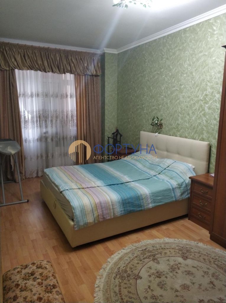 Продажа 2-комнатной квартиры, Белгород, Свято-Троицкий б-р,  15