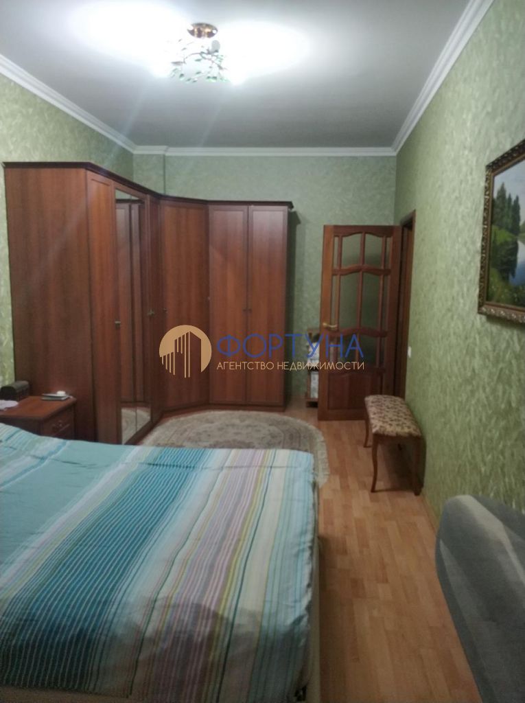 Продажа 2-комнатной квартиры, Белгород, Свято-Троицкий б-р,  15