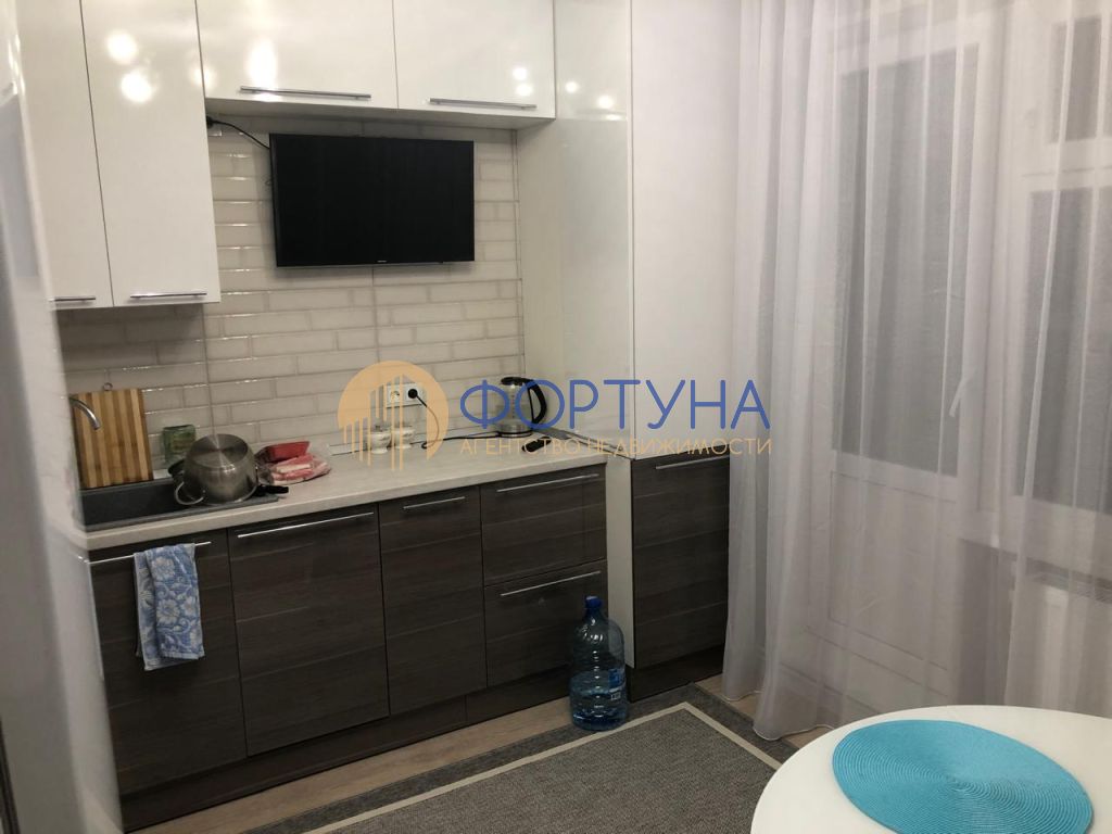 Продажа 1-комнатной квартиры, Белгород, Гостенская ул,  16