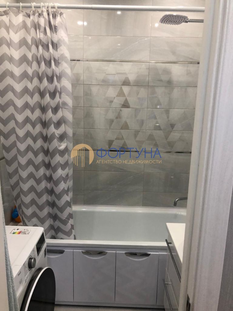 Продажа 1-комнатной квартиры, Белгород, Гостенская ул,  16