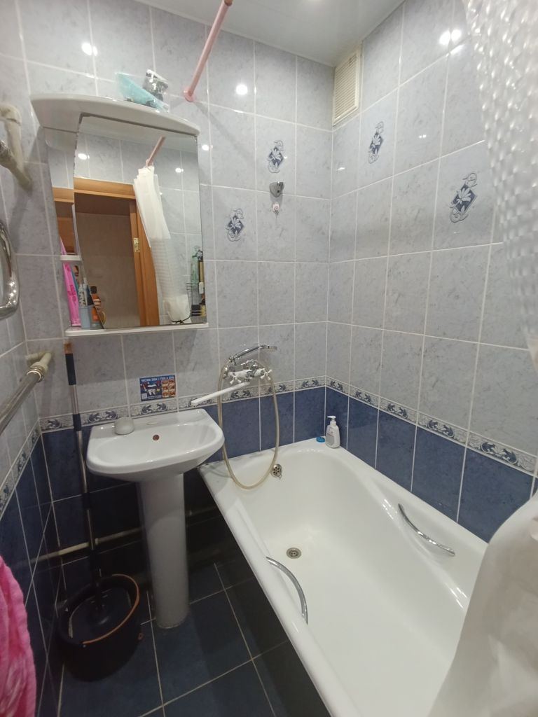 Продажа 2-комнатной квартиры, Нижний Новгород, Героев Космоса ул,  38