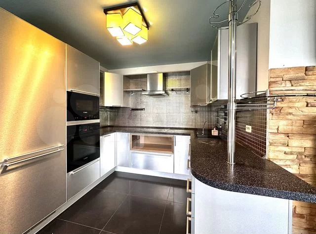 Продажа 3-комнатной квартиры, Владимир, Василисина ул,  8б