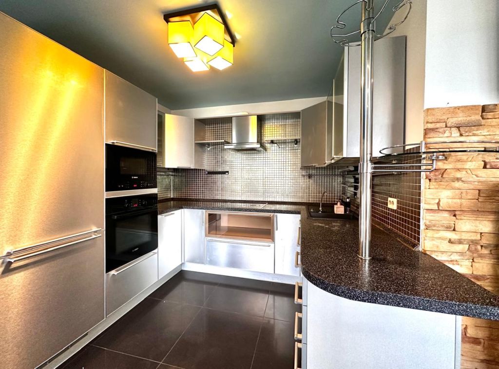 Продажа 3-комнатной квартиры, Владимир, Василисина ул,  8б