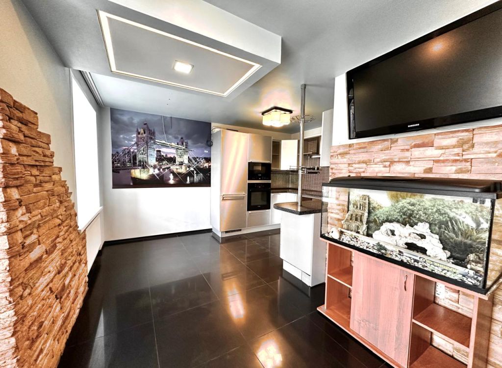 Продажа 3-комнатной квартиры, Владимир, Василисина ул,  8б