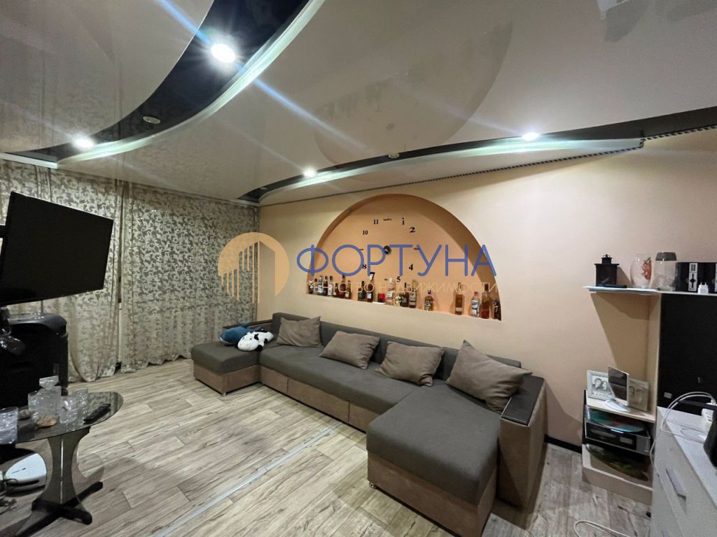 Продажа 2-комнатной квартиры, Белгород, Есенина ул,  12