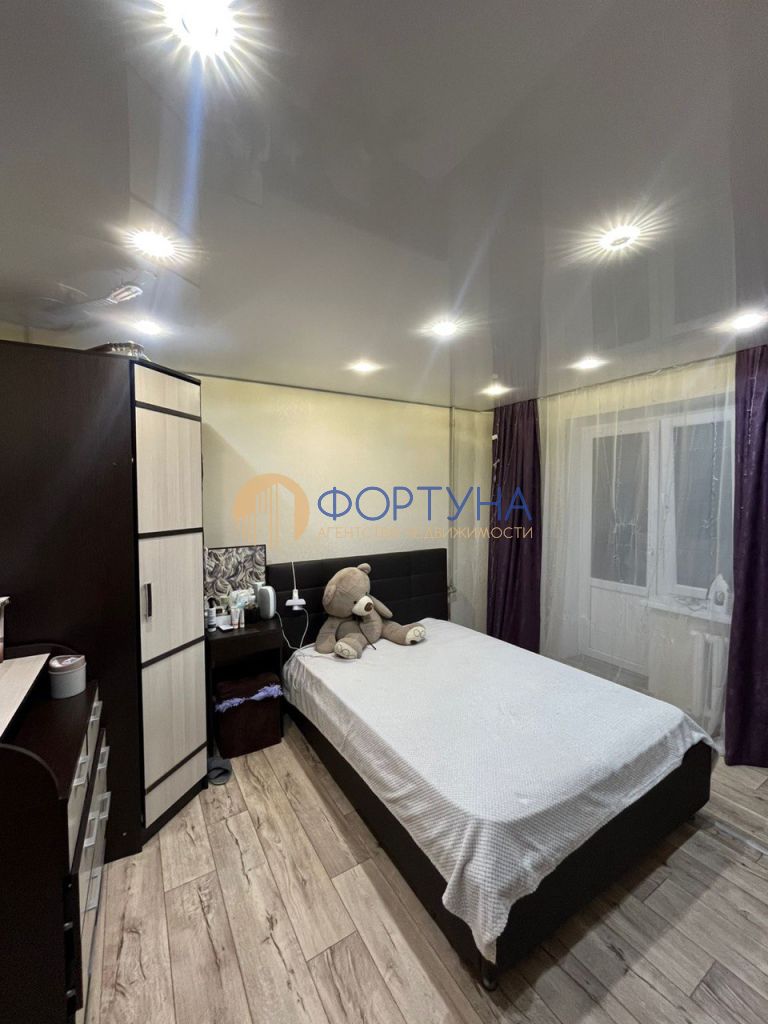 Продажа 2-комнатной квартиры, Белгород, Есенина ул,  12