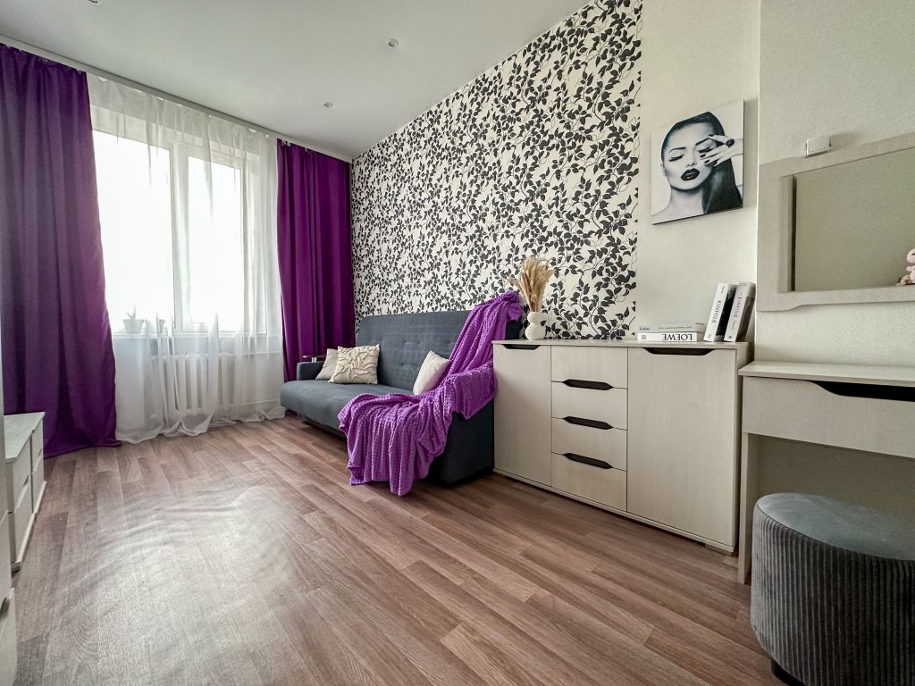 Продажа 3-комнатной квартиры, Нижний Новгород, Октября пр-кт,  16