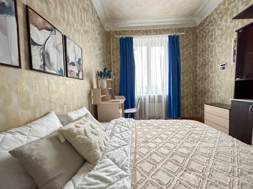 Продажа 3-комнатной квартиры, Нижний Новгород, Октября пр-кт,  16