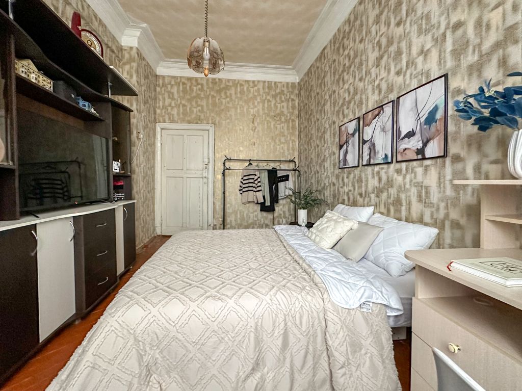 Продажа 3-комнатной квартиры, Нижний Новгород, Октября пр-кт,  16