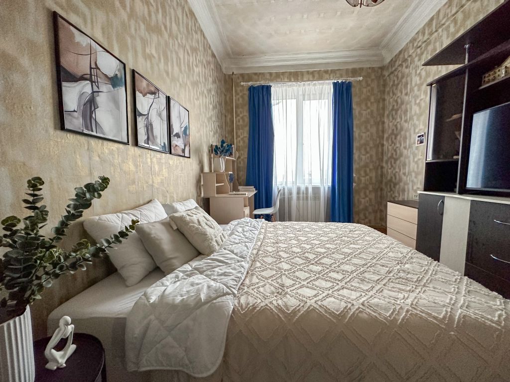 Продажа 3-комнатной квартиры, Нижний Новгород, Октября пр-кт,  16