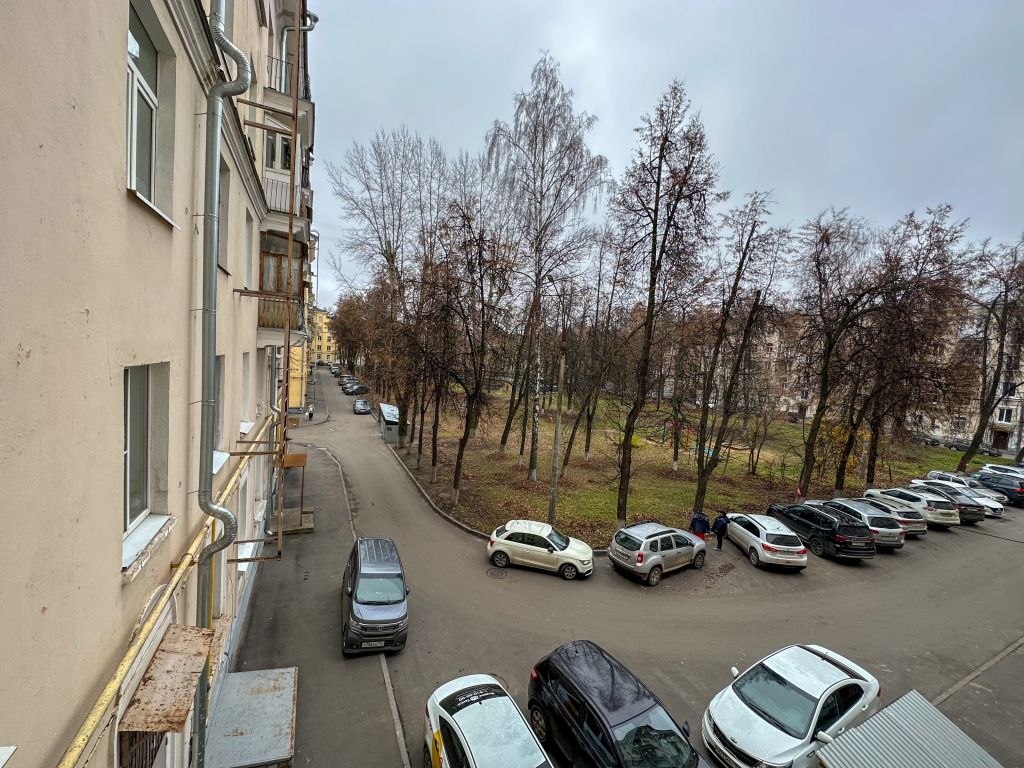 Продажа 3-комнатной квартиры, Нижний Новгород, Октября пр-кт,  16