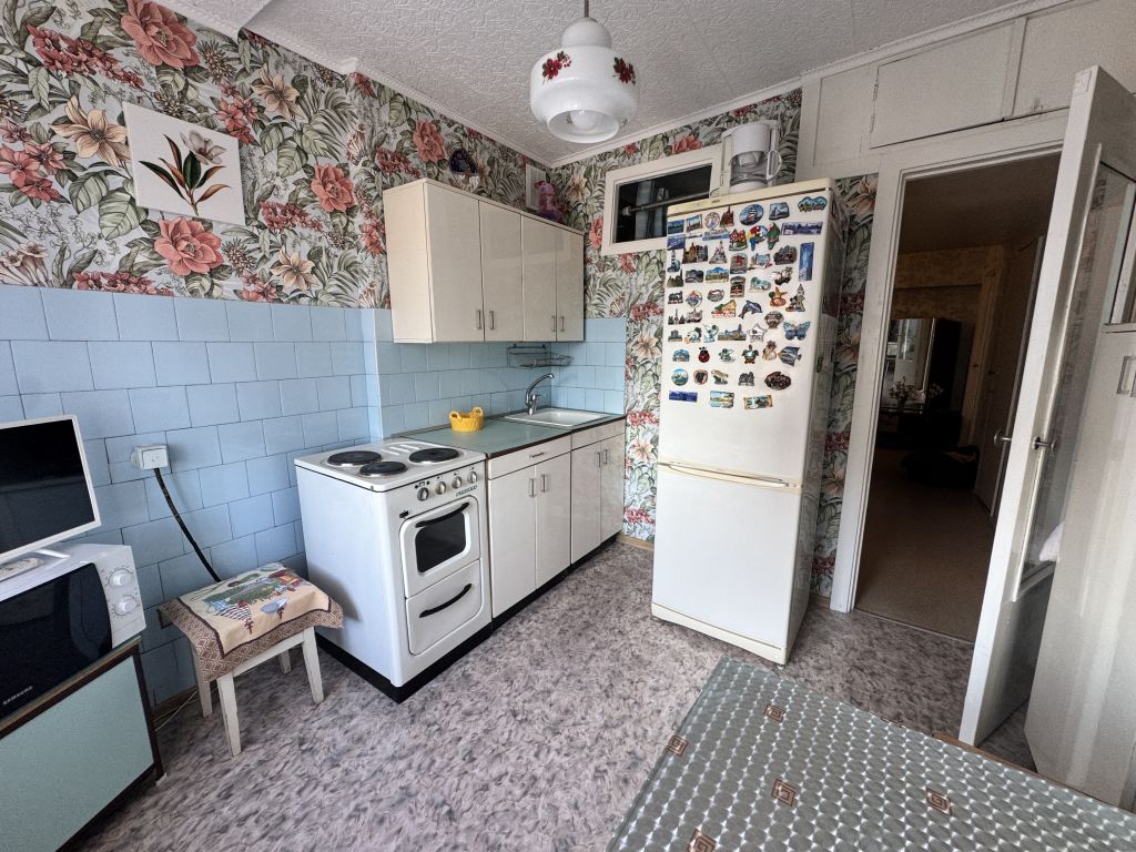 Продажа 3-комнатной квартиры, Пермь, Грузинская ул,  15