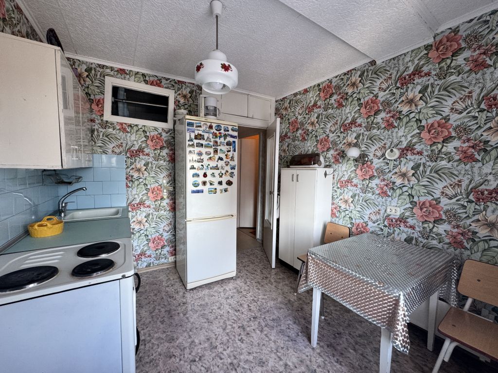 Продажа 3-комнатной квартиры, Пермь, Грузинская ул,  15