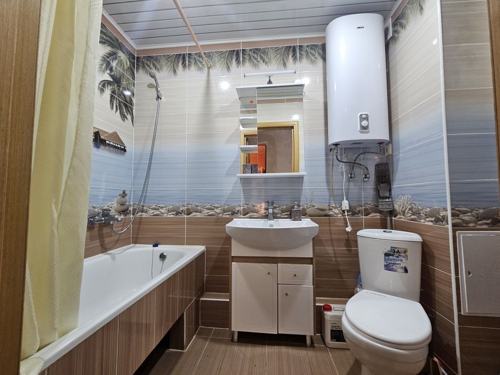 Продажа 3-комнатной квартиры, Саратов, Алексеевская ул,  3