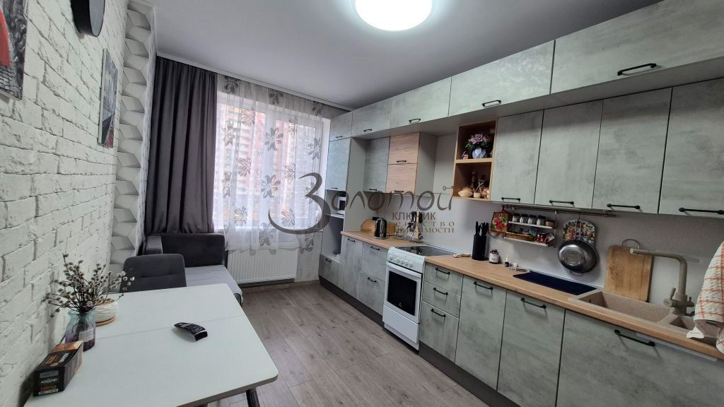 Продажа 2-комнатной квартиры, Анкудиновка, Русская ул,  4