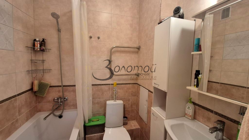 Продажа 2-комнатной квартиры, Анкудиновка, Русская ул,  4