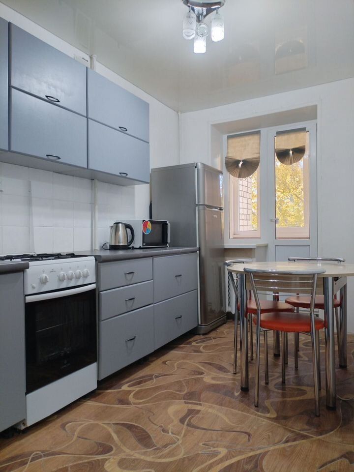 Продажа 1-комнатной квартиры, Саратов, Лесная ул,  3