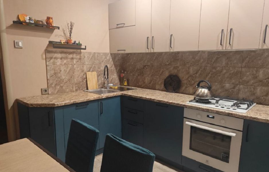 Продажа 3-комнатной квартиры, Энгельс, Золотовская ул,  14