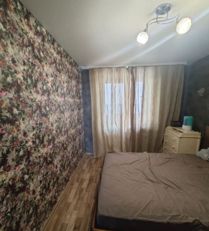 Продажа 3-комнатной квартиры, Энгельс, Золотовская ул,  14