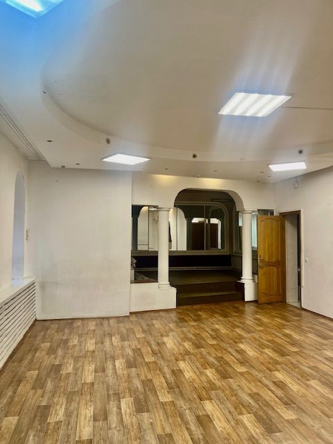 Продажа коммерческой недвижимости, 1208м <sup>2</sup>, Нижний Новгород, Театральная пл,  5/6