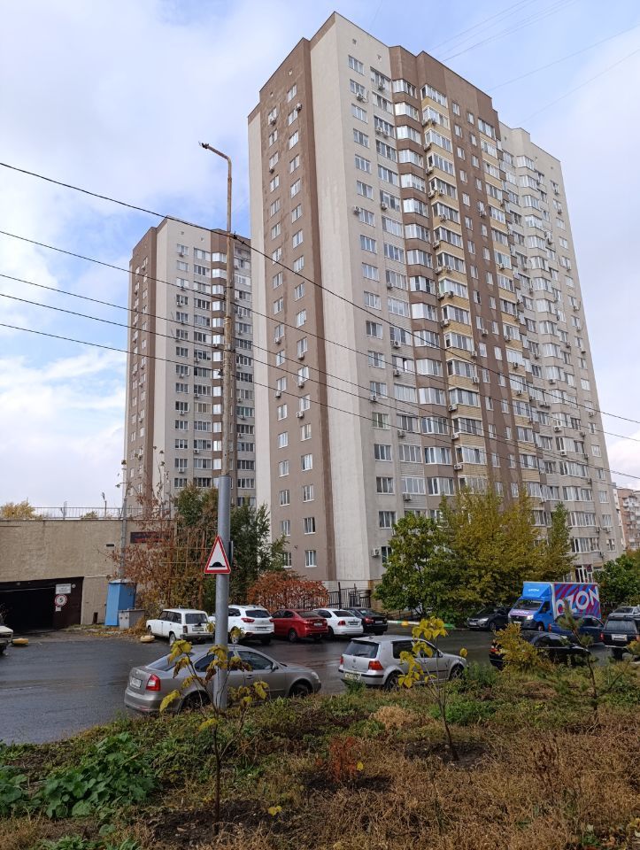 Продажа 2-комнатной квартиры, Саратов, Академика Антонова ул,  24