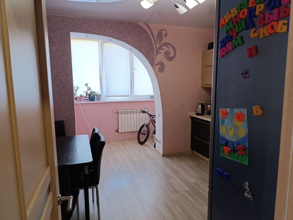 Продажа 2-комнатной квартиры, Саратов, Академика Антонова ул,  24