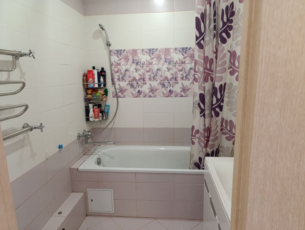 Продажа 2-комнатной квартиры, Саратов, Академика Антонова ул,  24