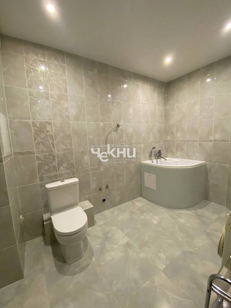 Продажа дома, 550м <sup>2</sup>, 24 сот., Великий Враг, Калухина