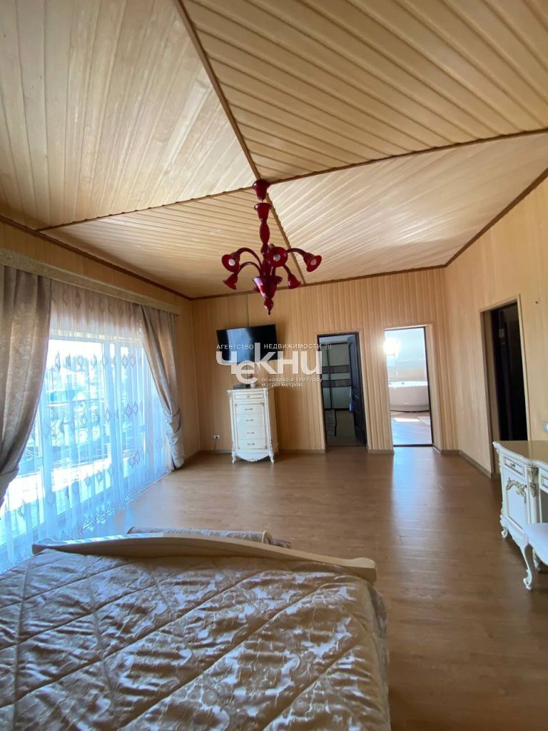 Продажа дома, 550м <sup>2</sup>, 24 сот., Великий Враг, Калухина