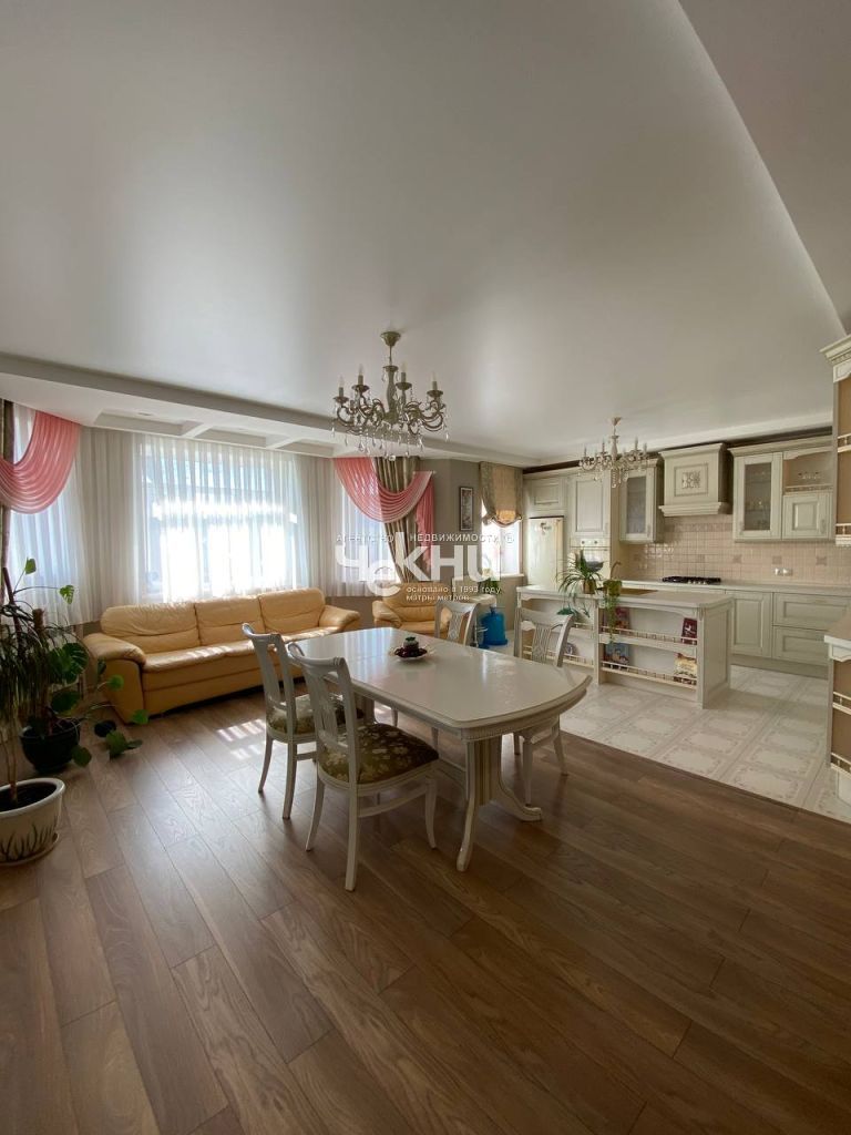 Продажа дома, 550м <sup>2</sup>, 24 сот., Великий Враг, Калухина