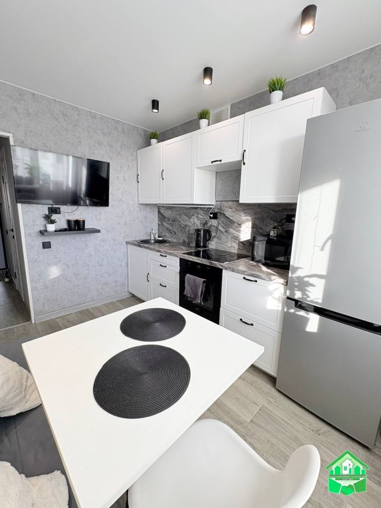 Продажа 1-комнатной квартиры, Красный Бор, Светлояр Квартал,  2