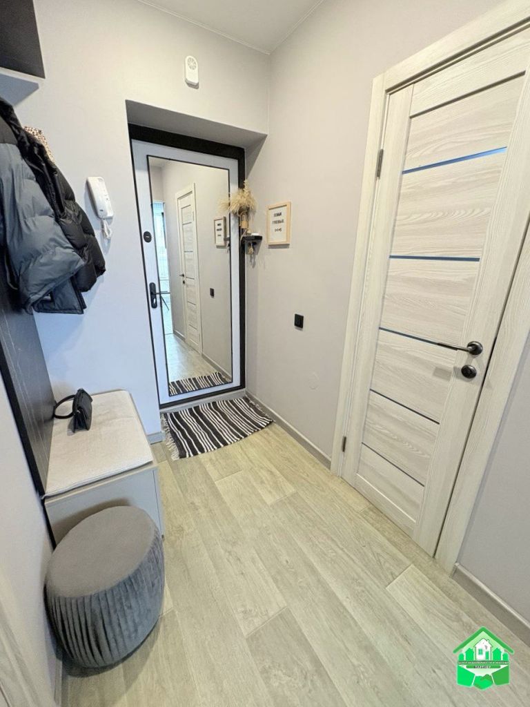 Продажа 1-комнатной квартиры, Красный Бор, Светлояр Квартал,  2