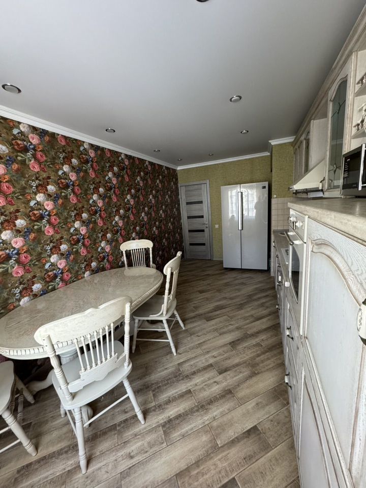 Продажа 3-комнатной квартиры, Саратов, Левина ул,  7