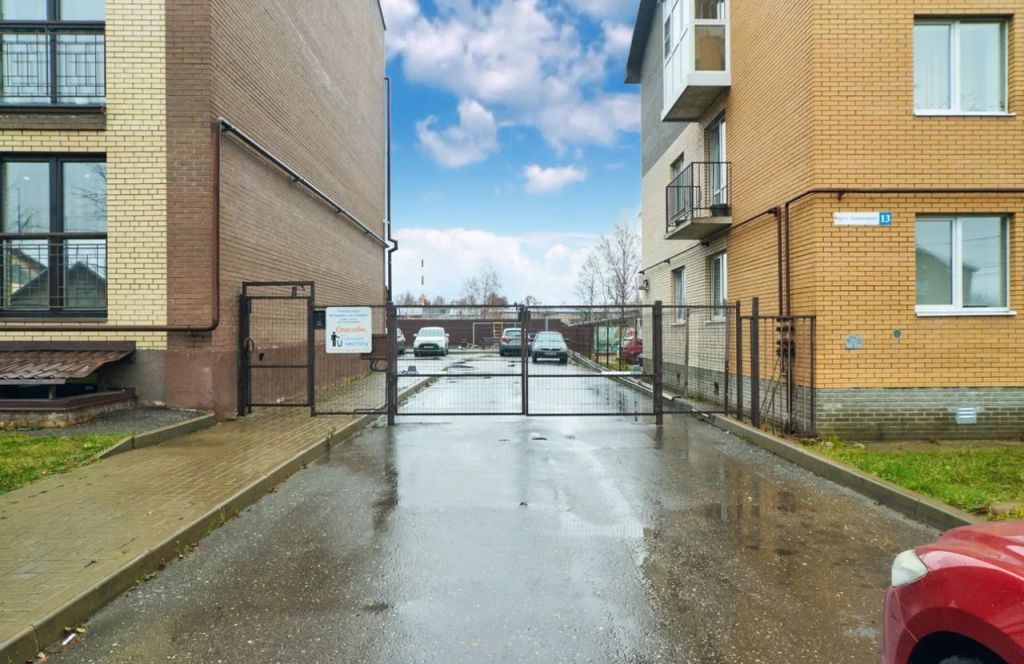 Продажа 2-комнатной квартиры, Ярославль, Авиаторов пр-кт,  11