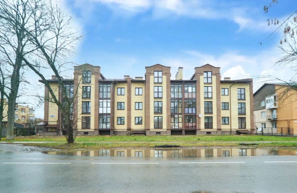 Продажа 2-комнатной квартиры, Ярославль, Авиаторов пр-кт,  11