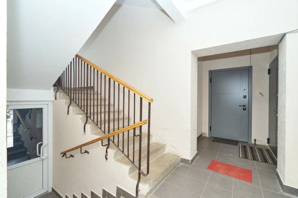 Продажа 2-комнатной квартиры, Ярославль, Авиаторов пр-кт,  11