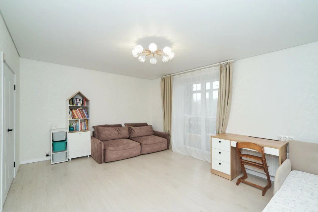 Продажа 2-комнатной квартиры, Ярославль, Авиаторов пр-кт,  11