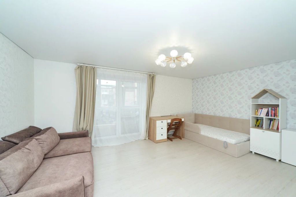 Продажа 2-комнатной квартиры, Ярославль, Авиаторов пр-кт,  11