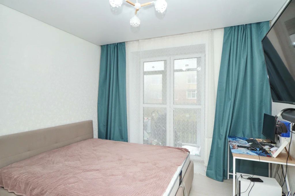 Продажа 2-комнатной квартиры, Ярославль, Авиаторов пр-кт,  11