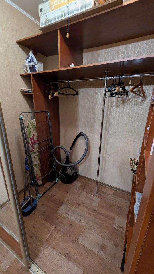 Продажа 1-комнатной квартиры, Саратов, Топольчанский 1-й проезд,  4