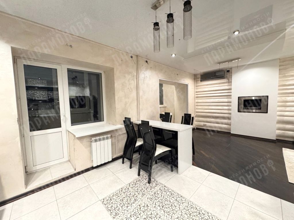 Продажа 3-комнатной квартиры, Тверь, Московская ул,  1