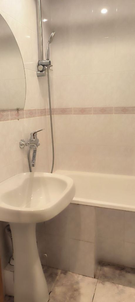 Продажа 2-комнатной квартиры, Нижний Новгород, Заречный бульвар,  1