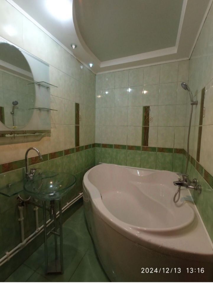 Продажа 4-комнатной квартиры, Саратов, Днепропетровская ул,  2