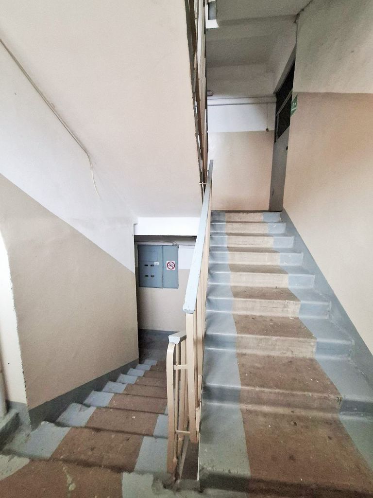 Продажа 4-комнатной квартиры, Нижний Новгород, Красных Зорь ул,  19