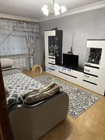 Продажа 2-комнатной квартиры, Белгород, Макаренко ул,  4а