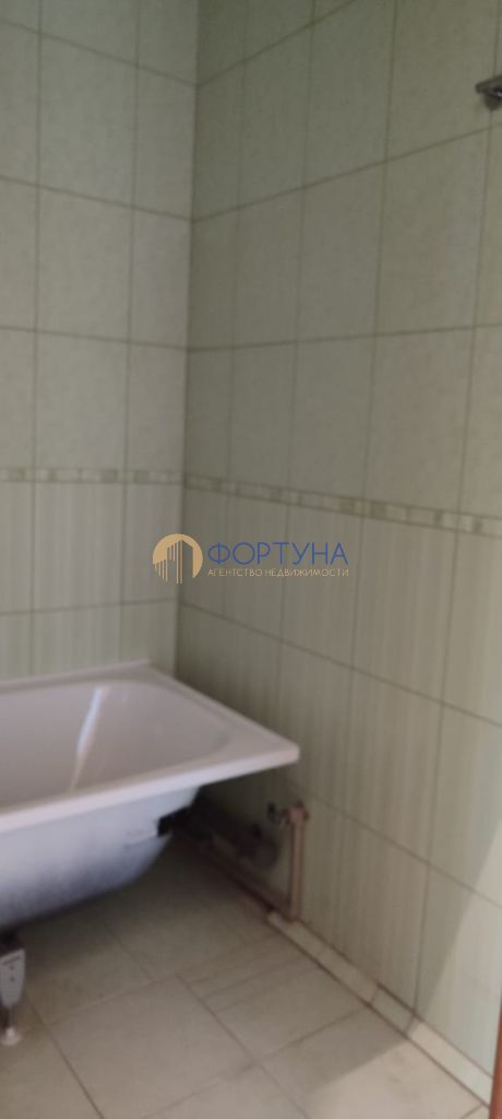 Продажа 2-комнатной квартиры, Белгород, Славы пр-кт,  148
