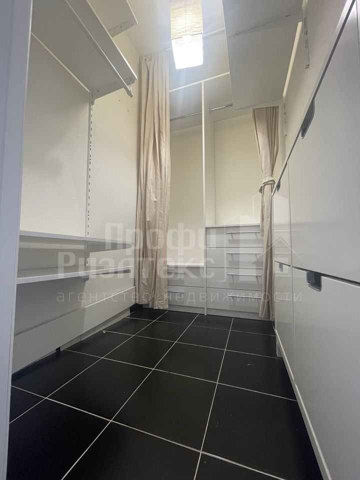 Продажа 1-комнатной квартиры, Нижний Новгород, Волжская наб,  8 к1